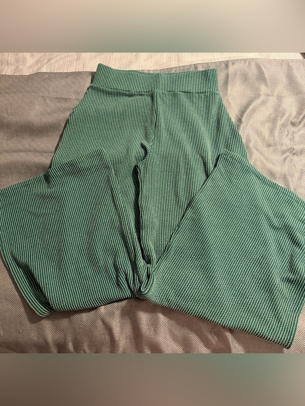 NWOT Zenana ribbed knit pants set in kelly green - Picture 4 of 4
